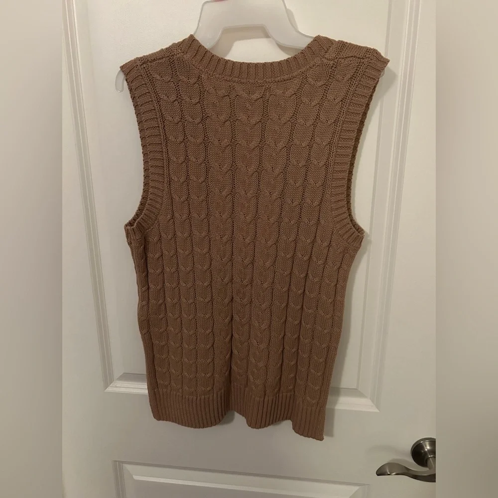cupcakes & cashmere Women's Brown V-Neck Sweater Vest - Picture 4 of 4